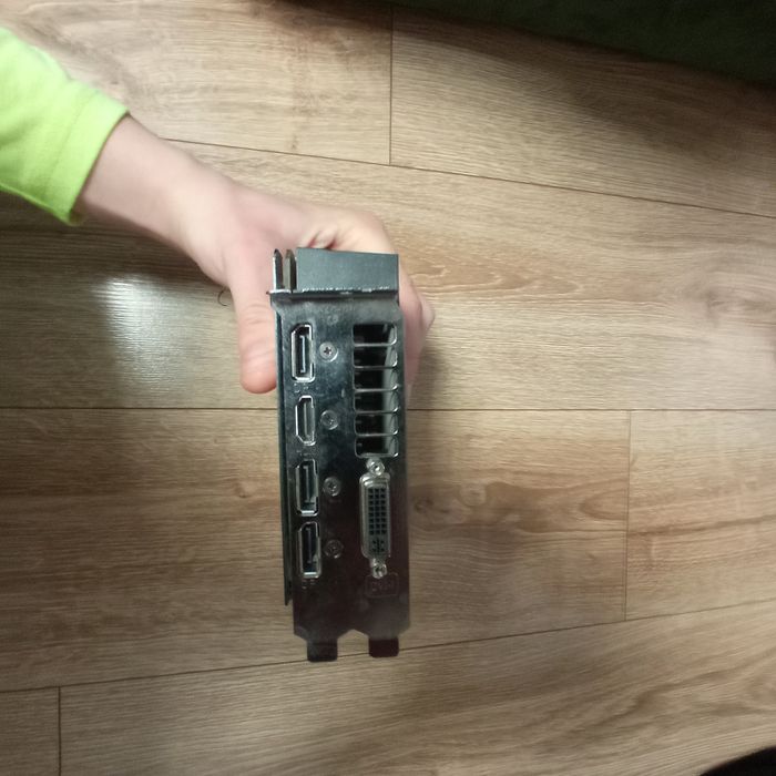 Продам відеокарту