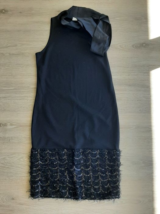 Vestido preto com lantejoulas Calzedonia S