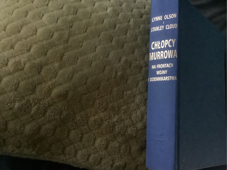 Chłopcy murowa na frontach wojny i dziennikarstwa Cloud