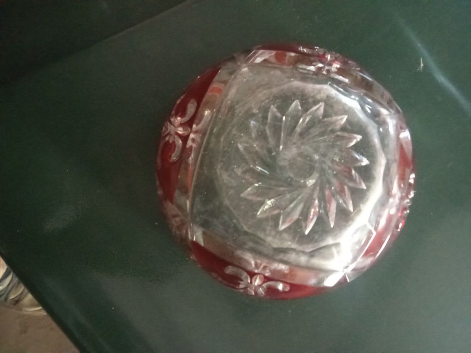 Pequena fruteira. Símbolos Templários.