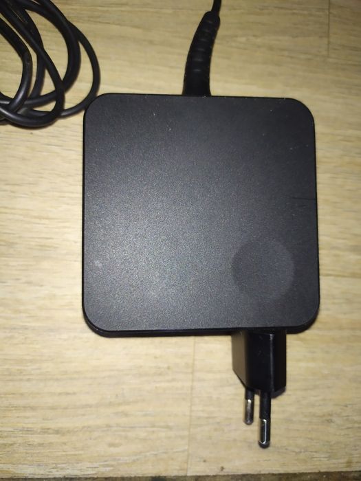 Блок питания для ноутбука Lenovo 20в.3.25а,оригинальный