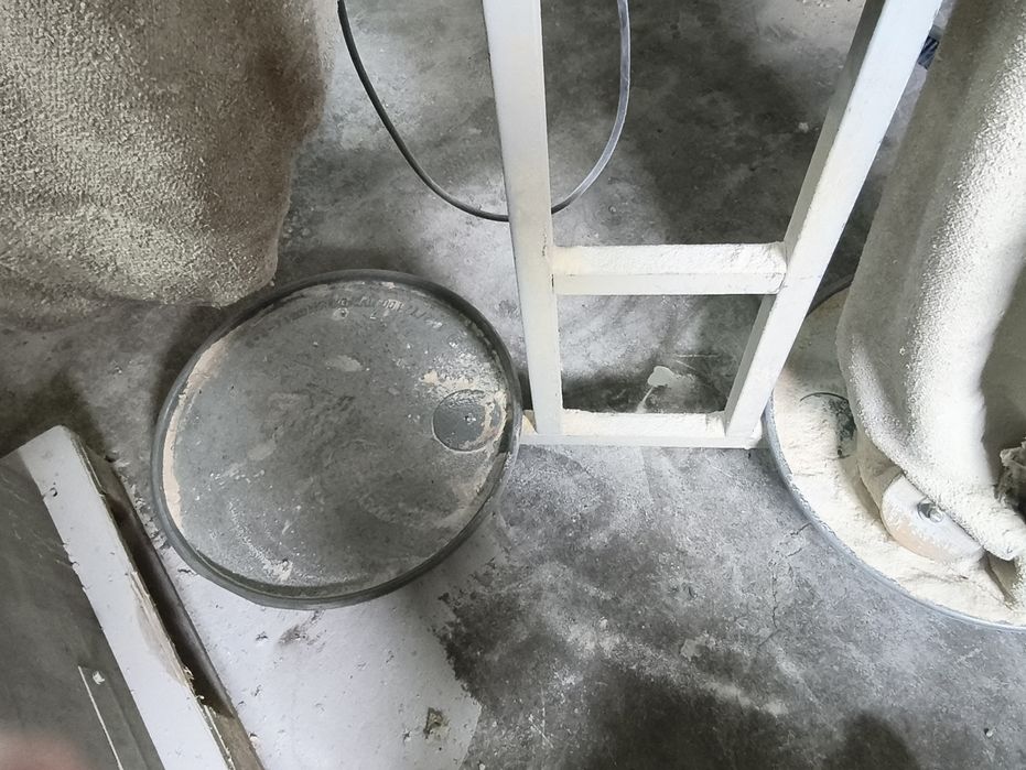 Odciąg do pyłu,,