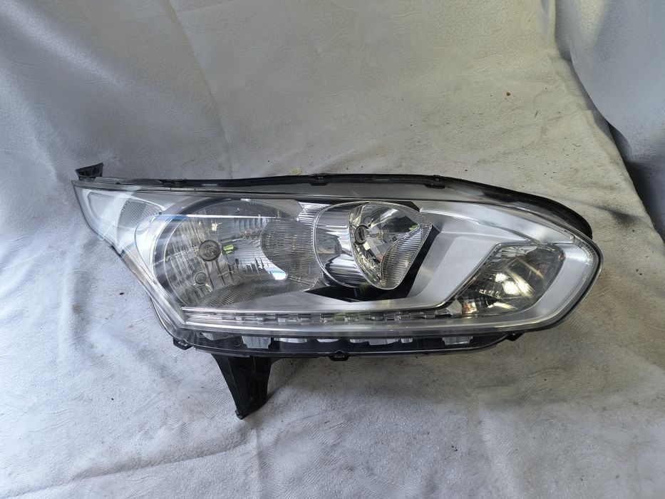 Lampa prawa LED Drl Ford Transit connect MK2 II Europa reflektor przed