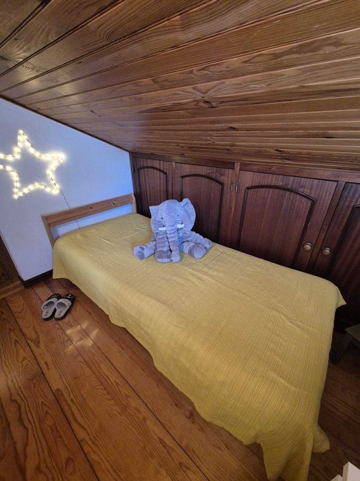 NEIDEN Cama, pinho, 90x200 cm