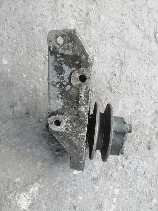 Устройство натяжное компрессора ЯМЗ в сборе