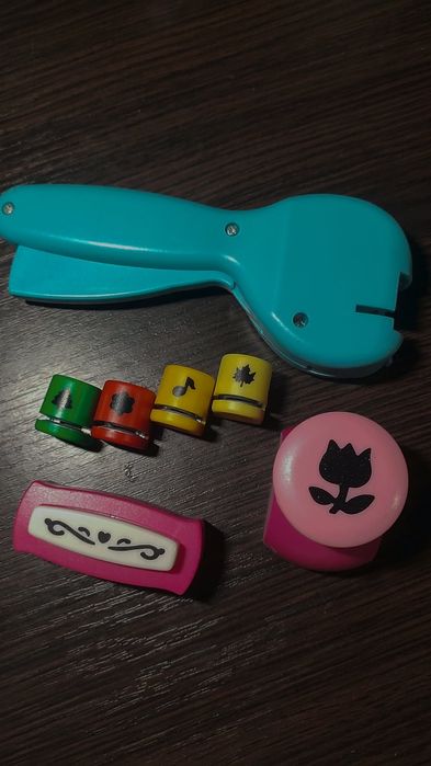 Набір фігурних дироколів