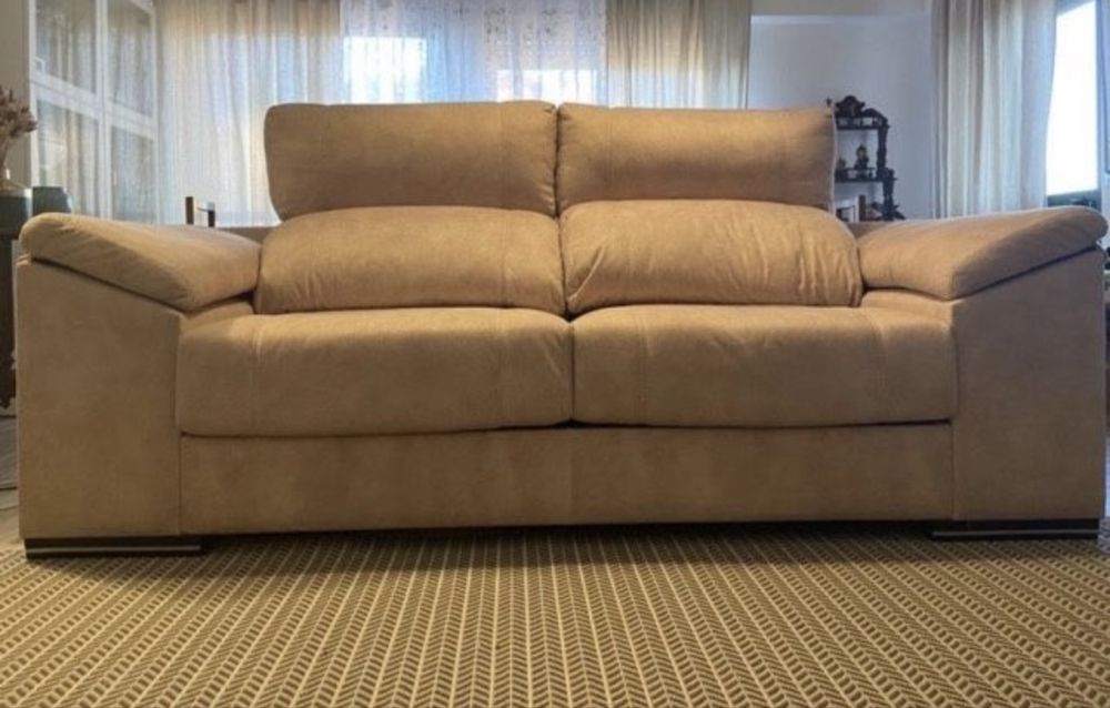 Sofá de 3 lugares de camurça com pouco uso