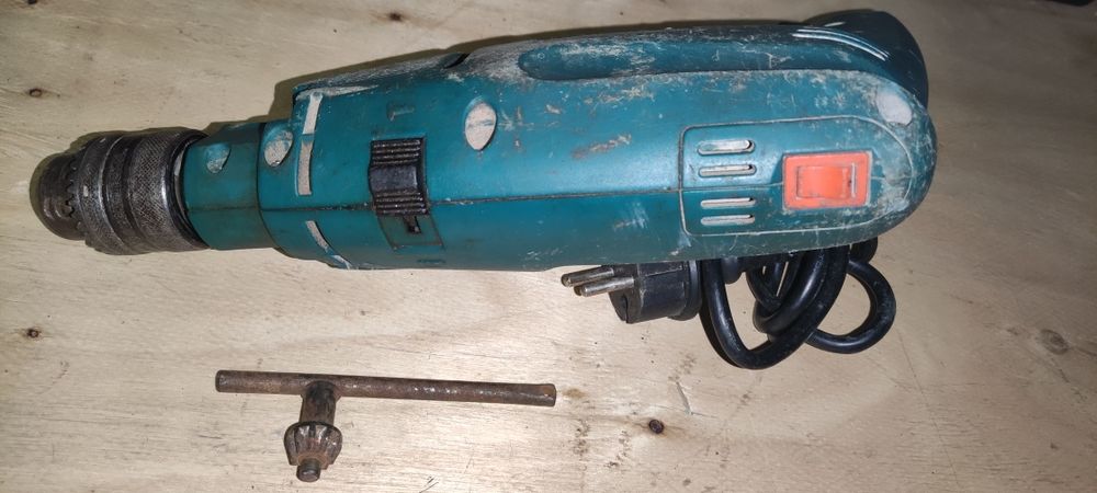 Black & Decker Impact Drill430979599785666561