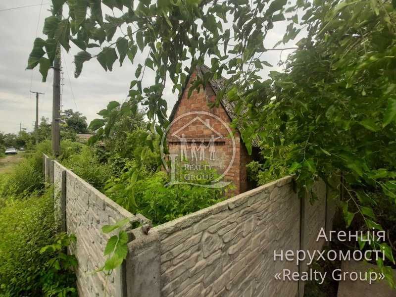 Продам дачну ділянку в центрально-міському  районі (Карачуни)