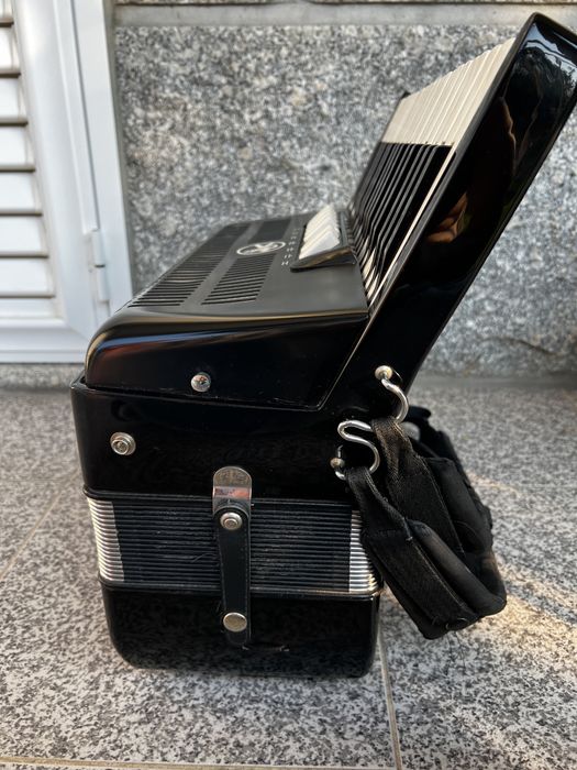 HOHNER Bravo III 96 baixos