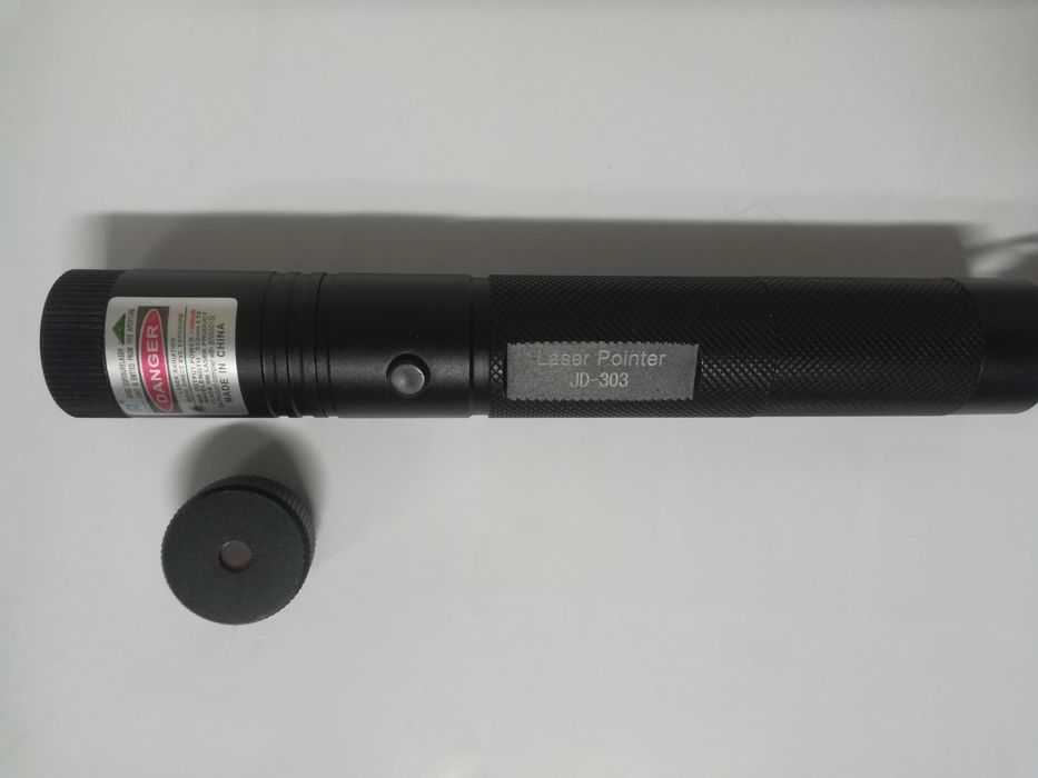 Мощный зеленый лазер  Pointer - 303