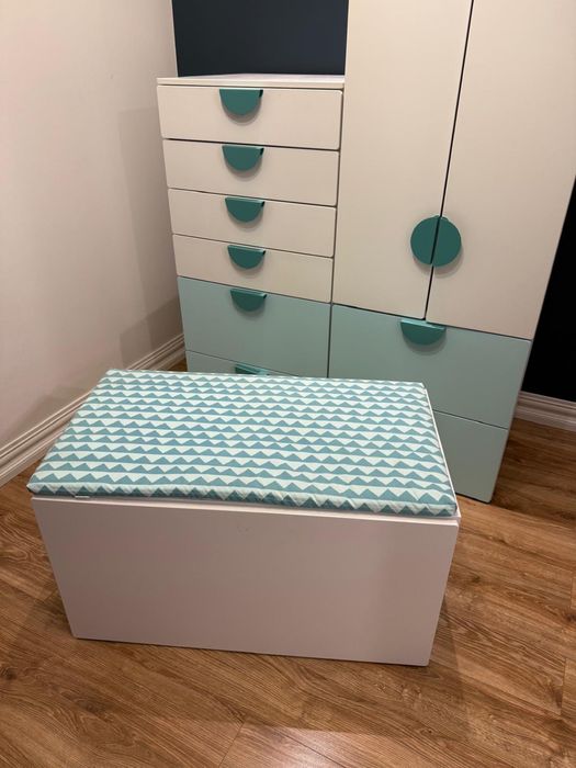 Sprzedam zestaw mebli widoczny na zdjęciu IKEA SMÅSTAD.