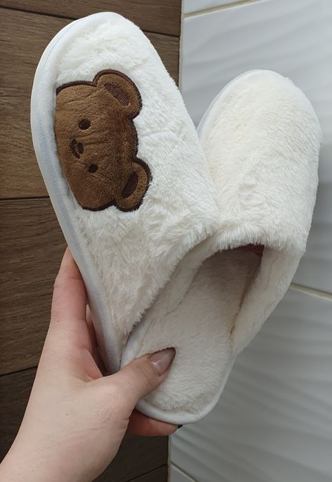 Nowe kapcie laczki papcie białe miś bear 40/41 pluszowe 36/37 38/39