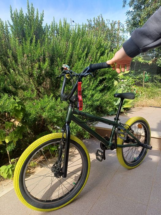 Bicicleta BMX Wipe 500 – 20”