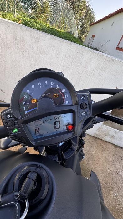 Mota 2024  como nova unico dono estima e bem cuidada com mala de viage