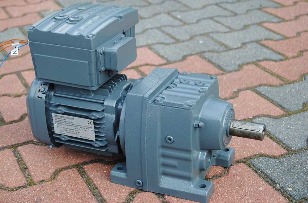 Motoreduktor 0.15/0.75kw 6,5-33obr. FALOWNIK! Firmy SEW.