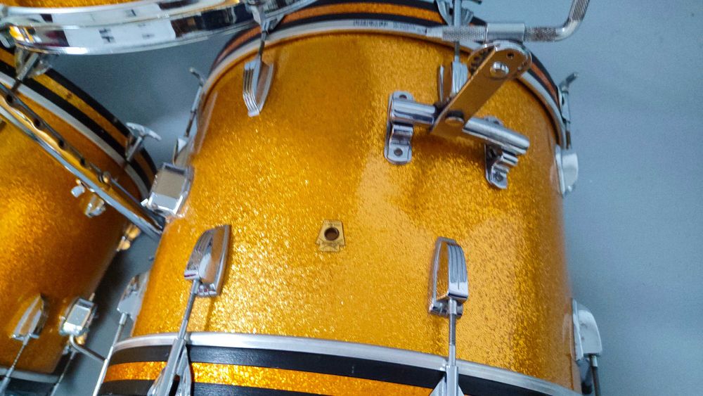 Ludwig Super Classic Maple USA vintage 60s–22/20/12/13/16  –keystone Badge