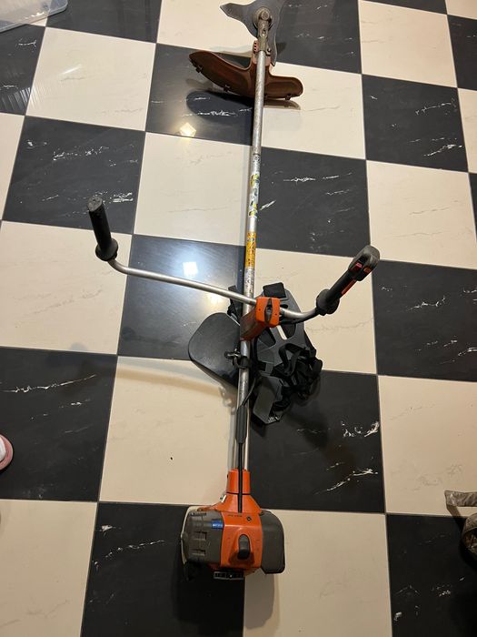 Sprzedam Podkaszarkę Husqvarna 535 RX