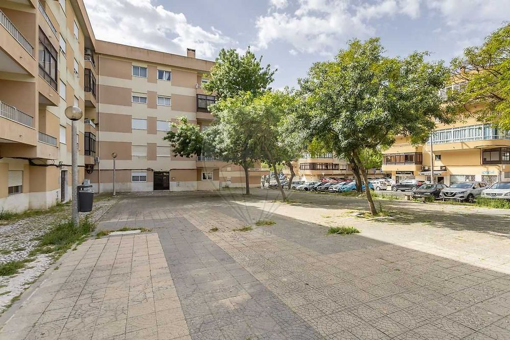 t2 apartamento quintinhas com /sem box