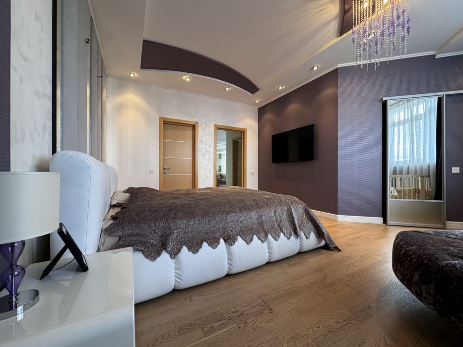 Сдам новострой 3 комнатную квартиру 150м2 ул. О.Яроша,22