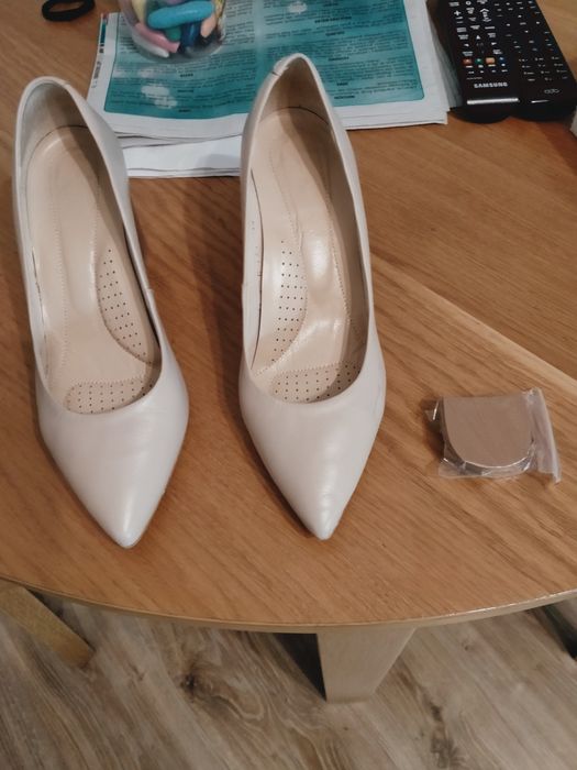 Buty skórzane beż