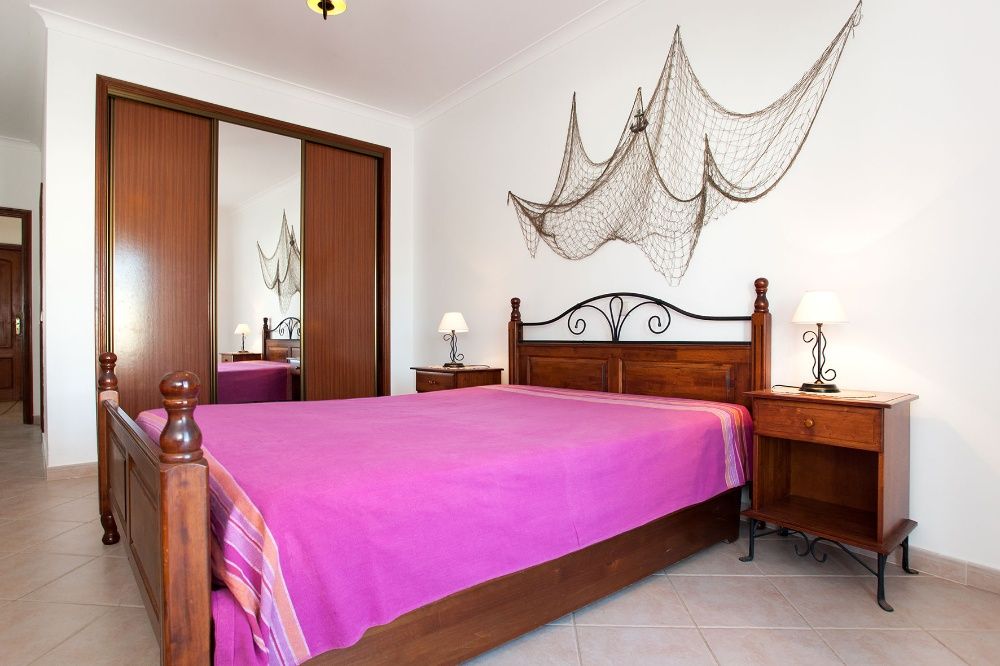 Apartamento T2 em Condomínio com Piscina na Praia da Galé – Albufeira