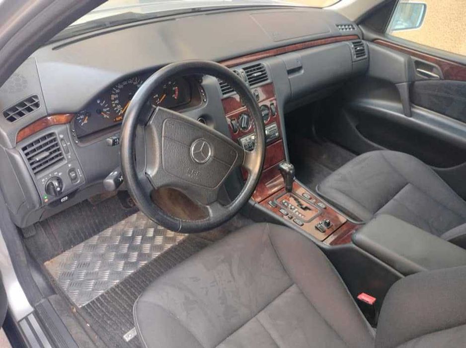 Mercedes Benz E300 turbo diesel