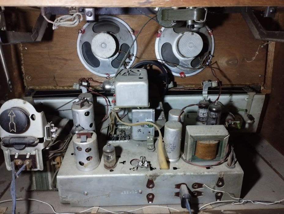 Радіола "Восток 57"