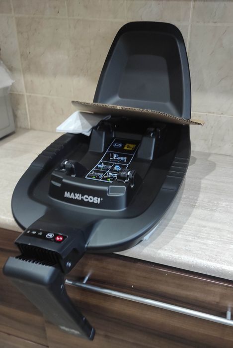 Baza FamilyFix 3 do Fotelika Maxi Cosi i Gondoli, ISOFIX