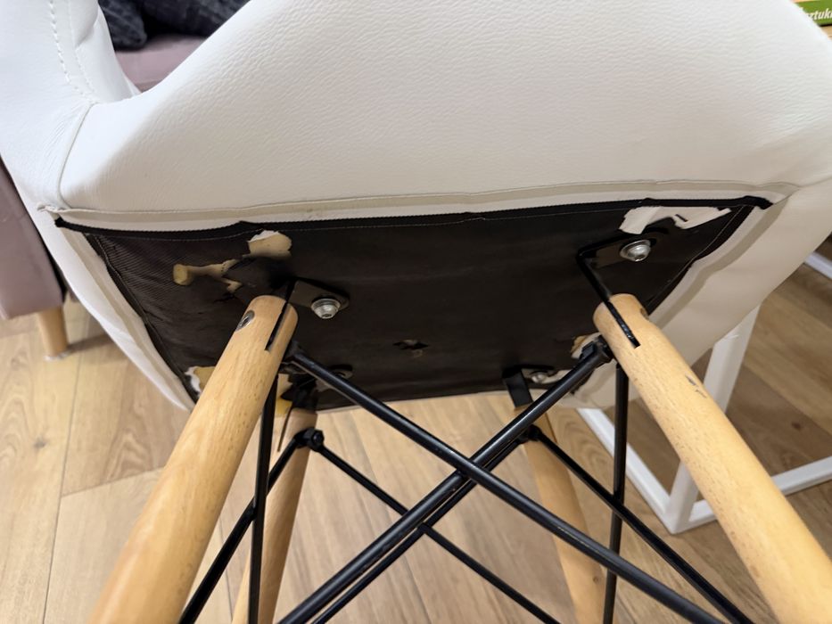 Krzesła skandynawskie białe 4szt loft vintage