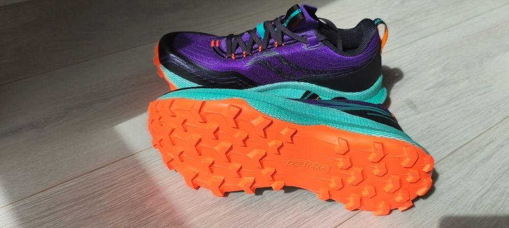 Sprzedam nowe buty do biegania Saucony  rozm 40,5
