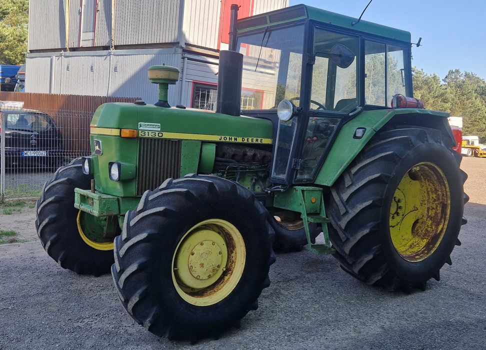 traktor John Deere 3130 4x4