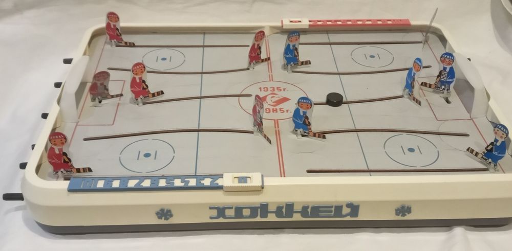 Настольная игра " Хоккей ".