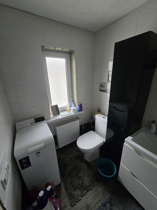 частина будинку з приватизованою ділянкою 7 соток. Роганський житловий