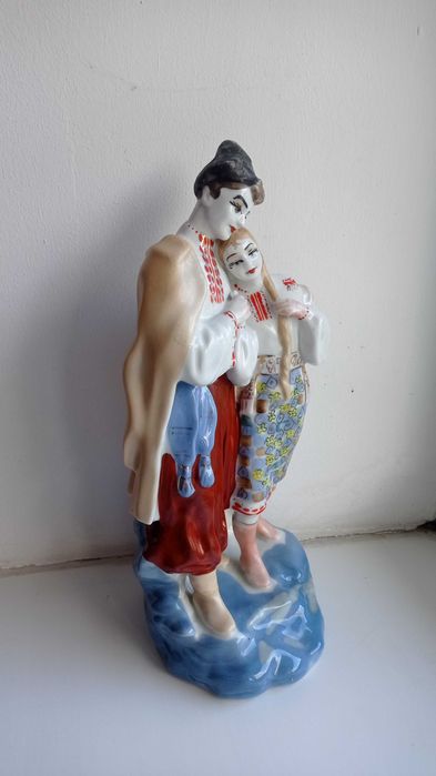 Фарфоровая статуэтка. Майська ніч.