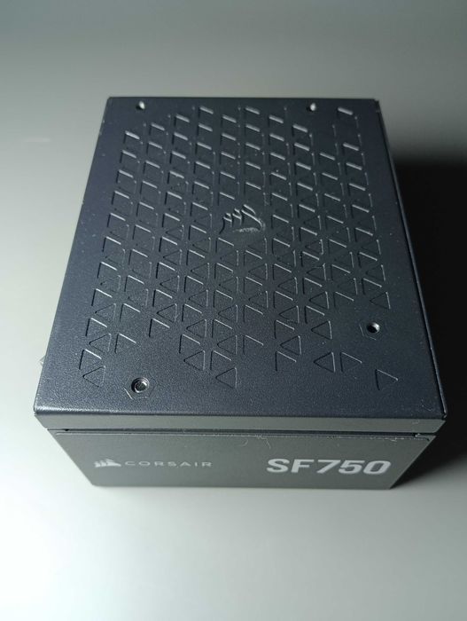 Блок живлення Corsair SF750 (SFX, Platinum)