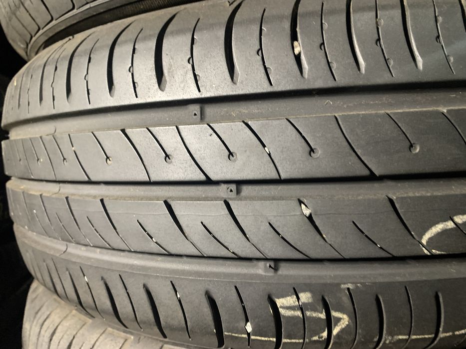 Комплект шин б/у літо 185/60 15 Kumho ecowing