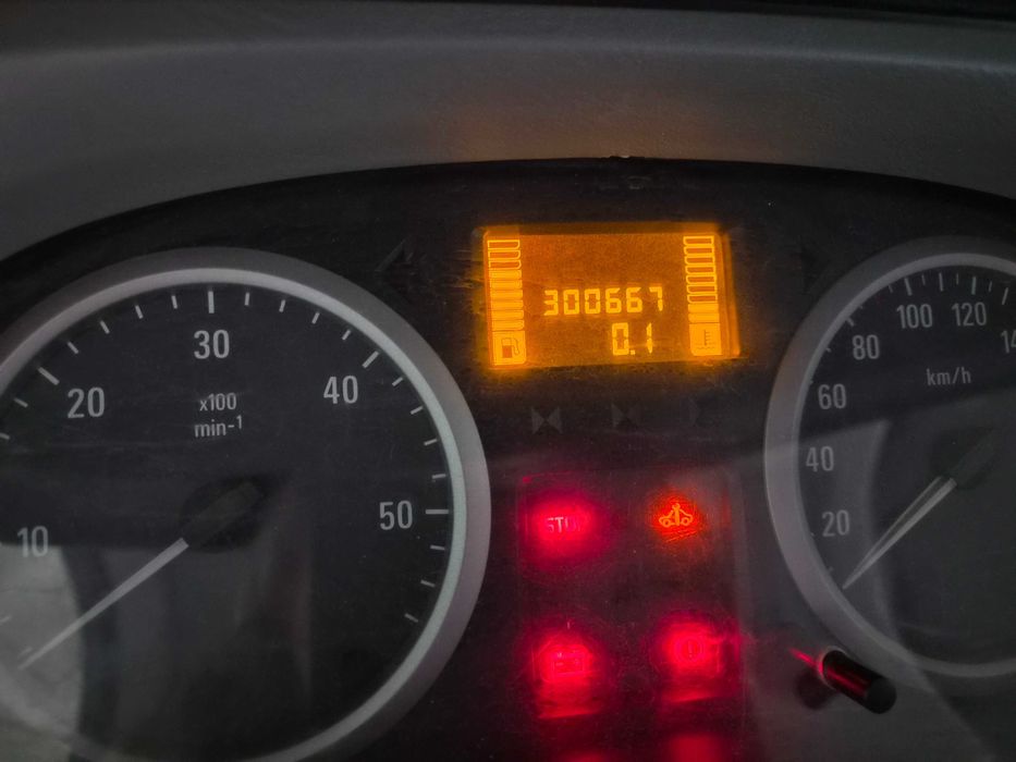 Opel Vivaro- 9-cio osobowy