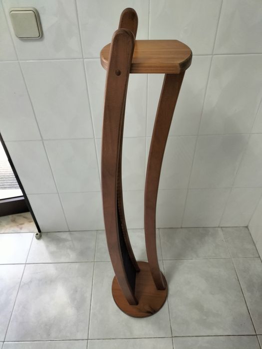 Suporte para Cd's em madeira