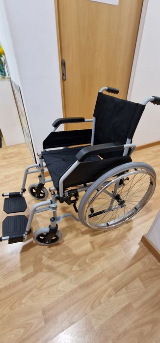 Cadeira de Rodas  Biort ( material novo)