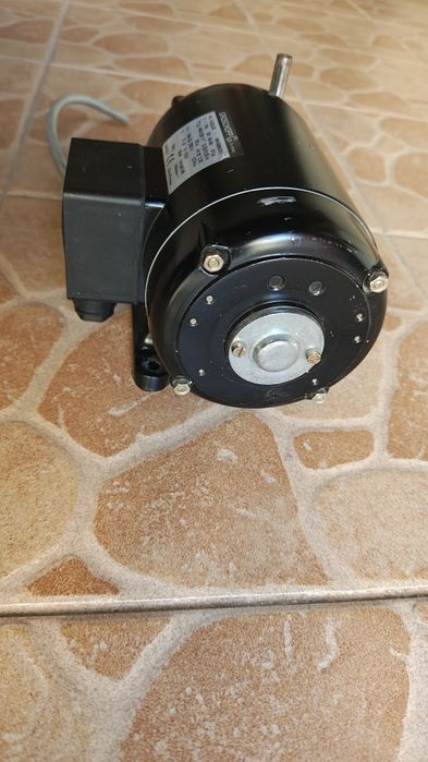 Silnik elektryczny Groschopp DM 90-60 65W 400/230V 1400 obr./min