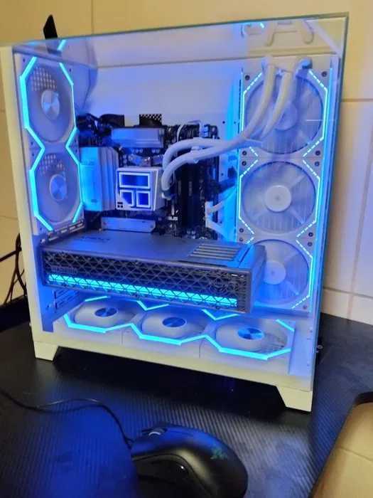 pc gaming - ryzen 5 9600X - RTX 5070 - 32GB - 1TB