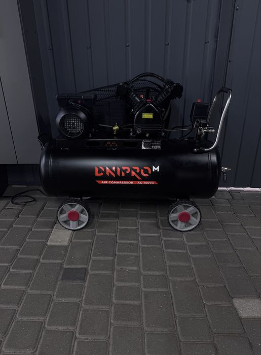 Компрессор воздушный Dnipro-M AC-100 VG