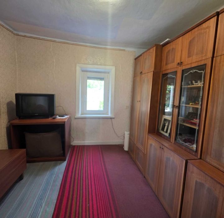 Продам частину будинку , район магазину Океан