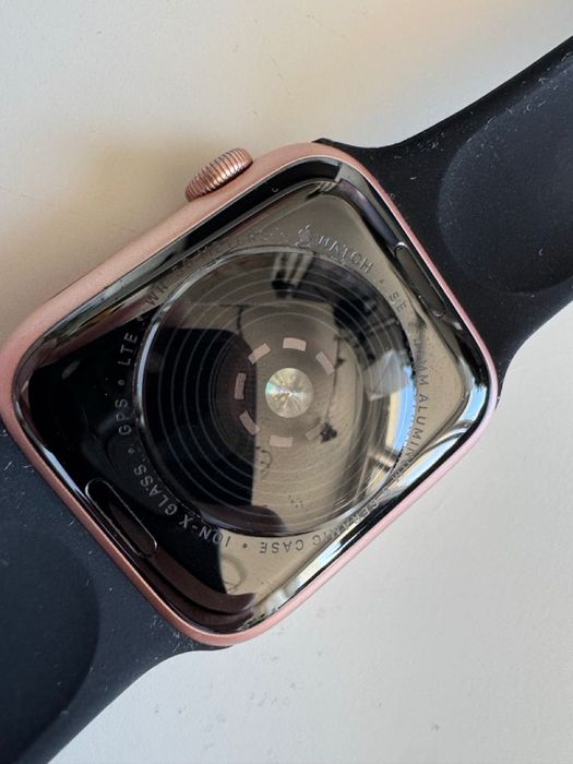 Apple Watch SE 44mm LTE Gold