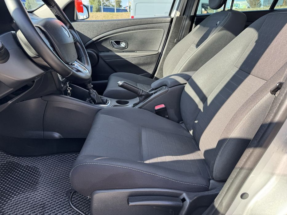 RENAULT megane 3  2015р