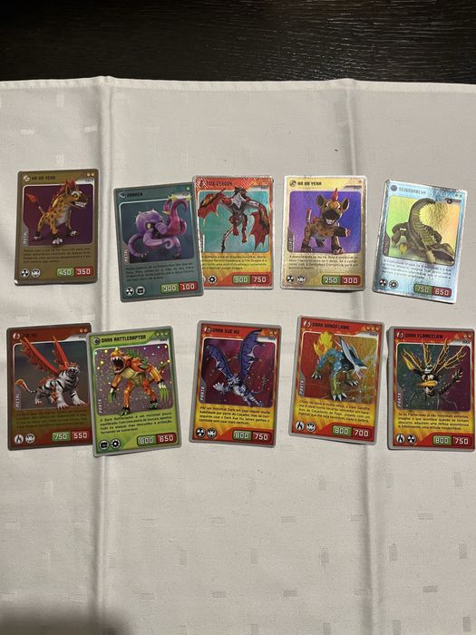 Cartas Panini - Invizimals