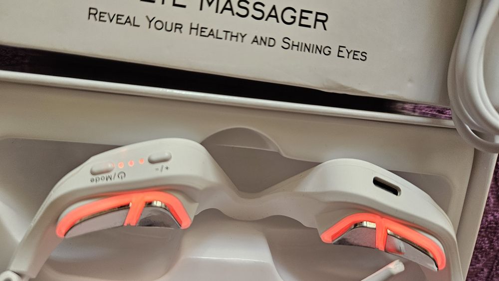 Масажер для очей Eye Massager 3D