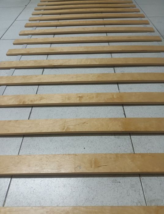 Estrado de ripas ikea