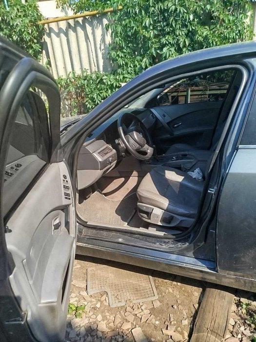 Продам БМВ E61 530